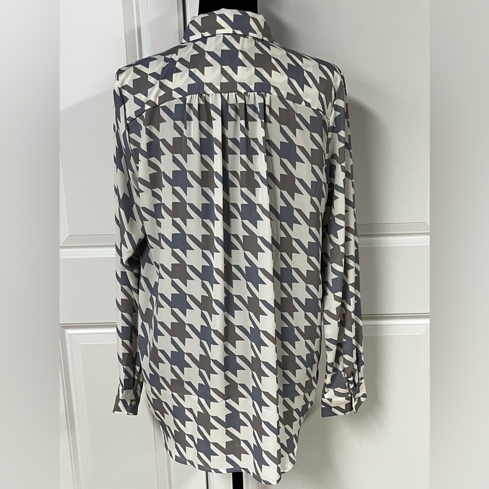 Ann Taylor Geometric Pattern Blouse - Picture 2 of 5